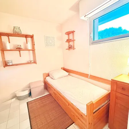 La Voile Bleue - 130 Metres From The Apartment Hyeres