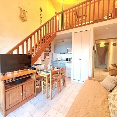 La Voile Bleue - 130 Metres From The