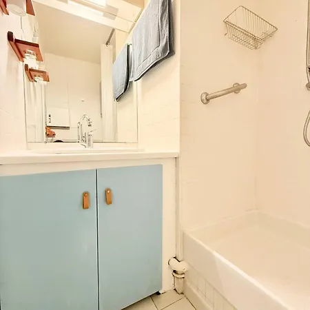 Apartment La Voile Bleue - 130 Metres From The