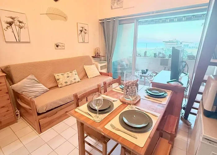 La Voile Bleue - 130 Metres From The