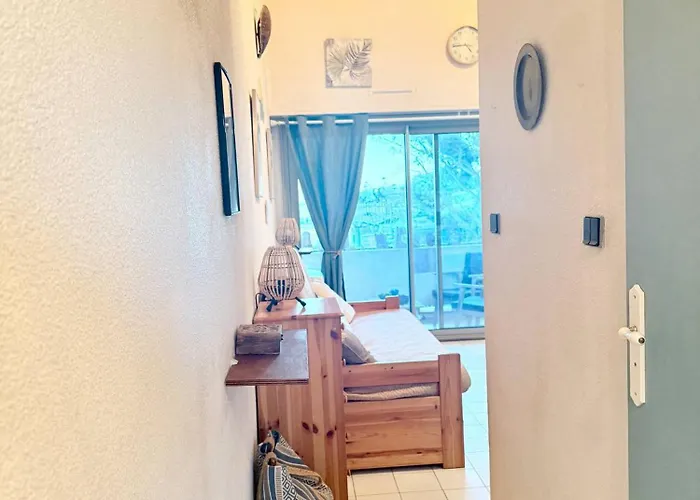 La Voile Bleue - 130 Metres From The