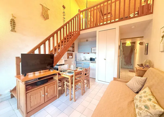 La Voile Bleue - 130 Metres From The