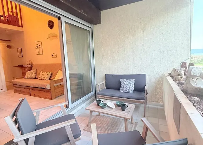 La Voile Bleue - 130 Metres From The Appartement Hyères